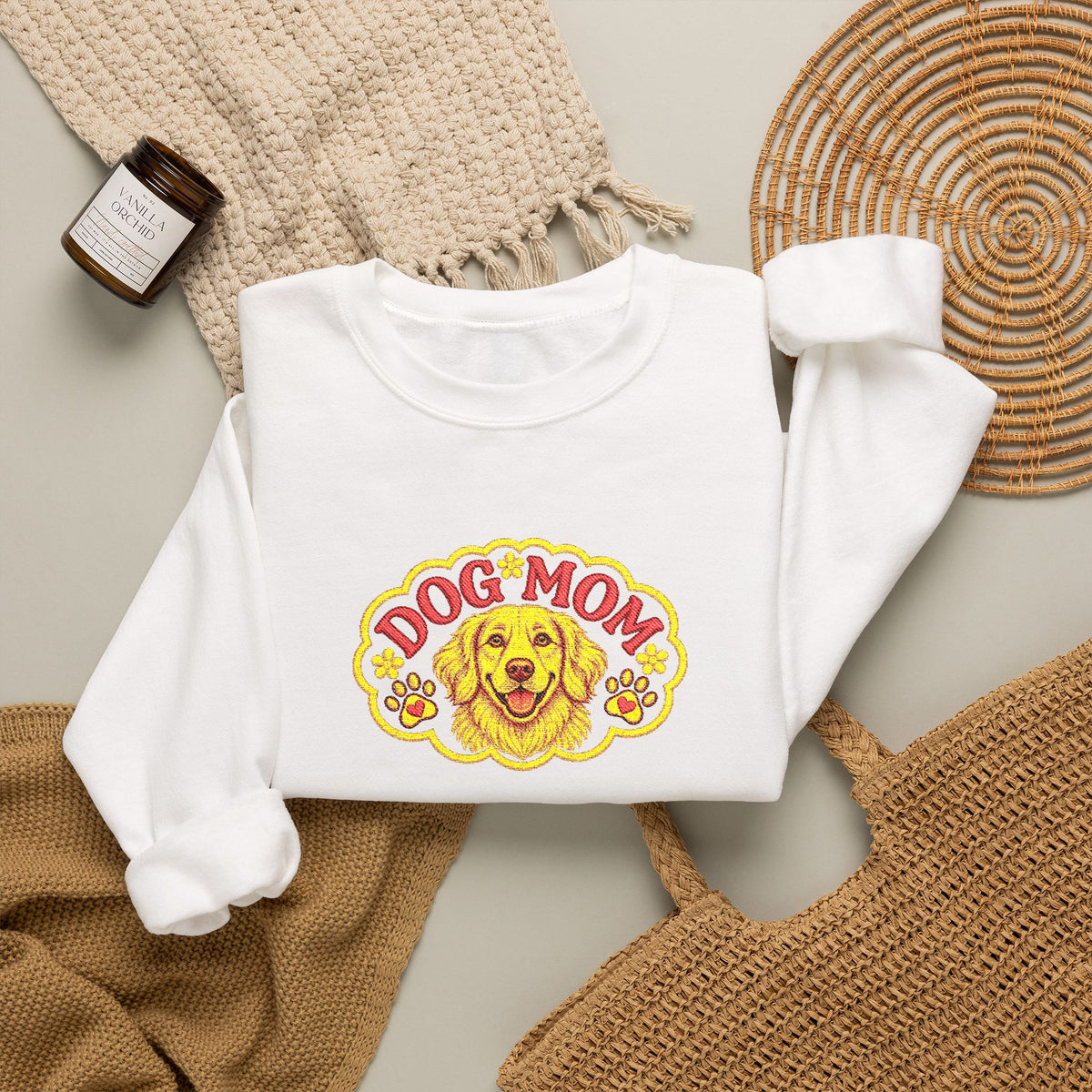 Embroidery Dog Mom Crewneck Sweatshirt — Vintage Golden Retriever Graphic